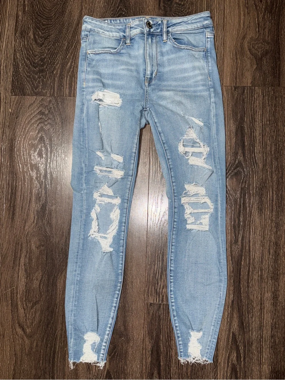 American Eagle Super Stretch X Distressed Skinny Jeans Size 6 Light Wash